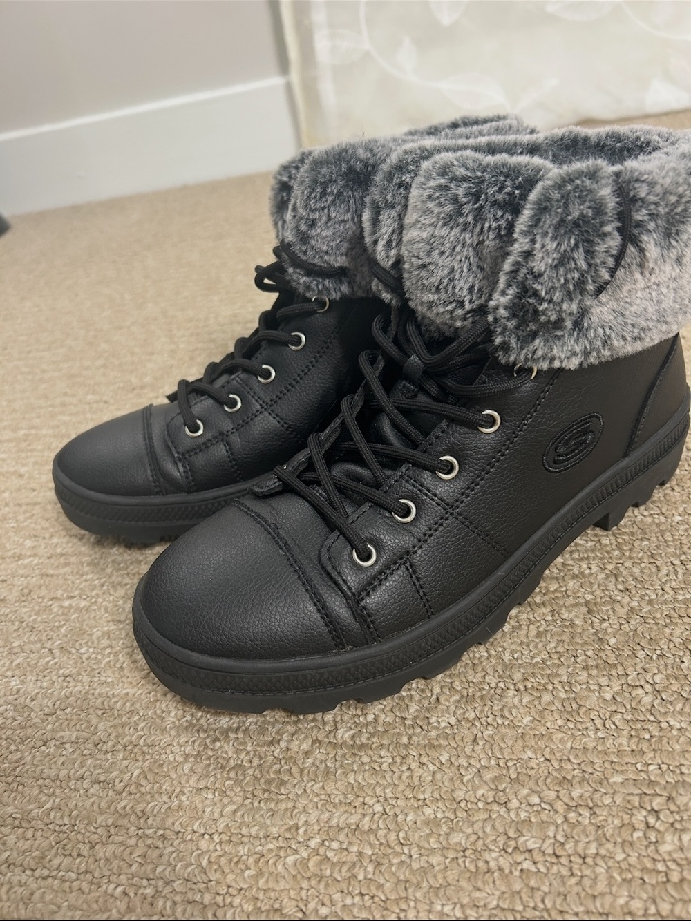 Skechers Women's Black Lace-Up Winter Boots with Gray Faux Fur Cuff